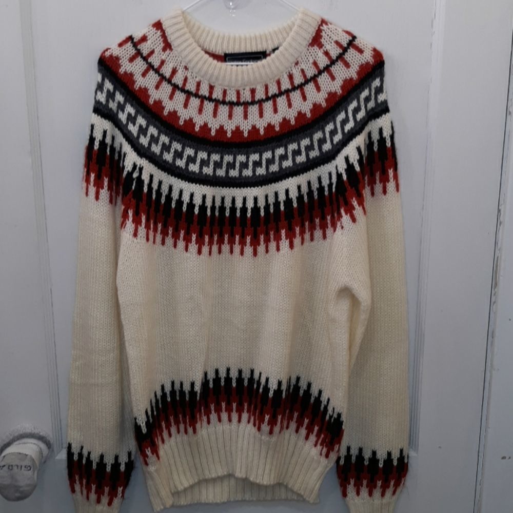 Men's Peter England size large sweater
